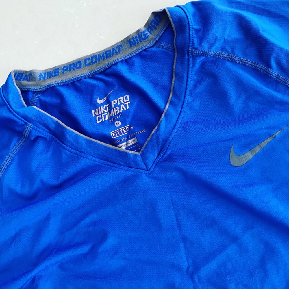 Women’s Fitted Nike Pro Combat Shirt Sz Medium